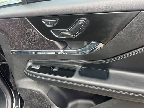 Used 2023 Lincoln Corsair Standard w/ Equipment Group 101A image 22