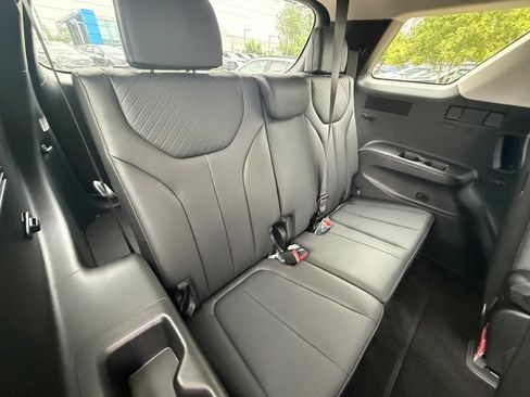 Used 2024 Hyundai Palisade SEL FWD image 11