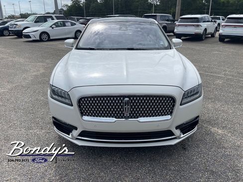 Used 2018 Lincoln Continental Reserve AWD/4WD image 2