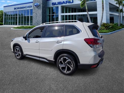 Used 2022 Subaru Forester Touring image 5
