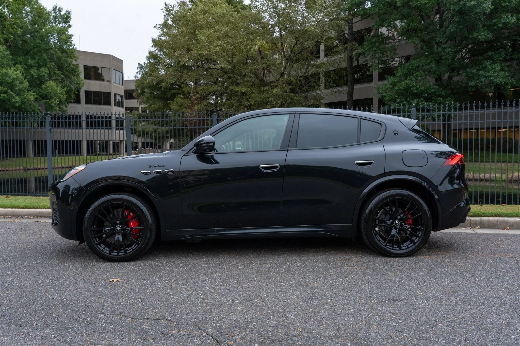 Used 2024 Maserati Grecale Modena AWD/4WD image 9