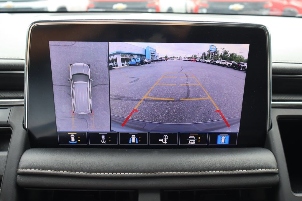 Used 2021 GMC Yukon SLT w/ SLT Premium Package AWD/4WD image 11