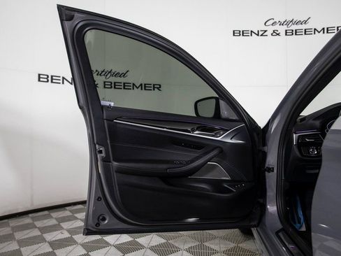 Used 2022 BMW 530e w/ Premium Package image 18