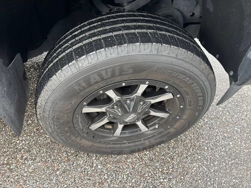 Used 2019 Chevrolet Colorado Z71 RWD image 14