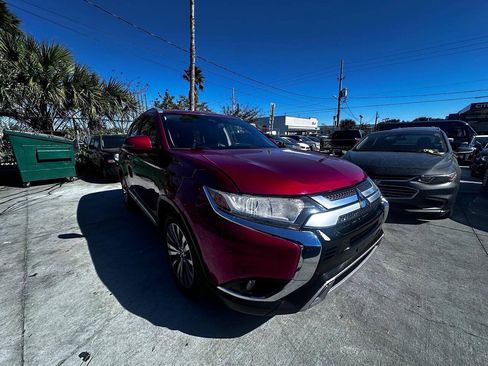 Used 2020 Mitsubishi Outlander SE FWD image 3