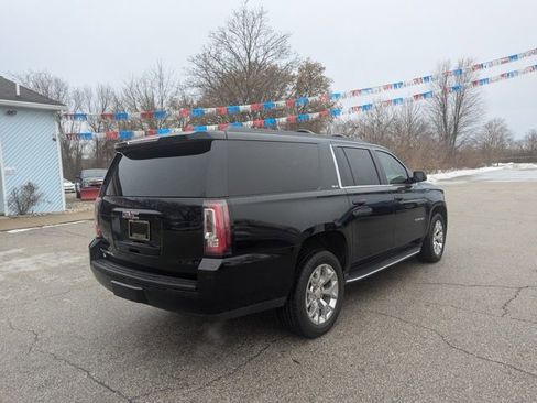 Used 2016 GMC Yukon XL SLE w/ Convenience Package image 3