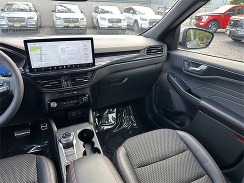 Certified 2024 Ford Escape ST-Line Elite image 17