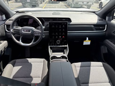 New 2027 GMC Terrain Elevation w/ Technology Package II AWD/4WD image 27