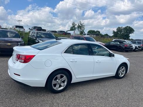 Used 2015 Chevrolet Malibu LS FWD image 2