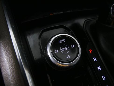 Used 2023 GMC Canyon Denali image 23