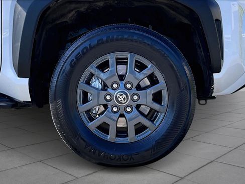 Used 2025 Toyota 4Runner SR5 image 10