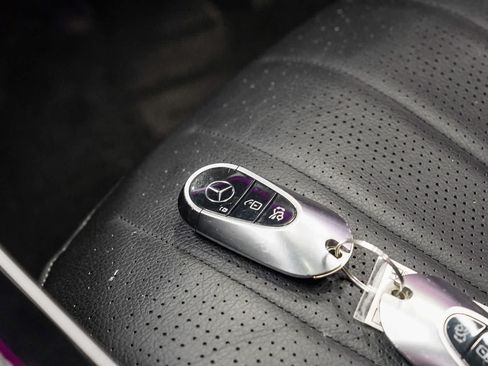 Used 2023 Mercedes-Benz S 500 4MATIC w/ AMG Line image 27