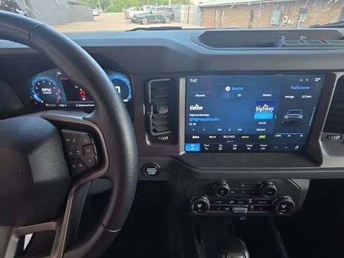 Used 2025 Ford Bronco Big Bend AWD/4WD image 15