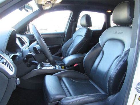 Used 2017 Audi SQ5 Premium Plus image 9