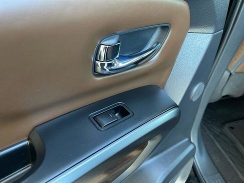 Used 2016 Nissan Titan Platinum Reserve image 40