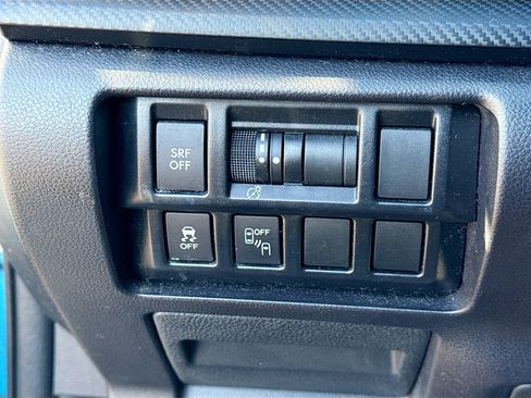 Used 2018 Subaru Impreza 2.0i Premium image 33