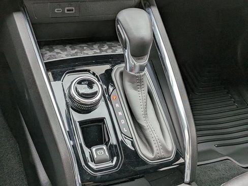 Used 2025 GMC Canyon Elevation w/ Convenience Package image 12