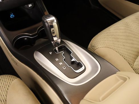 Used 2020 Dodge Journey SE w/ SE Popular Equipment Group image 6