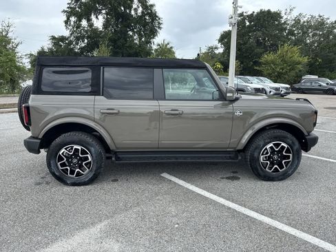 Used 2025 Ford Bronco Outer Banks AWD/4WD image 15