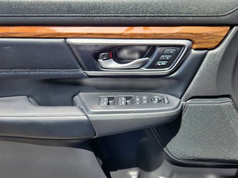 Used 2022 Honda CR-V Touring image 8