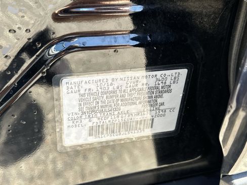 Used 2018 Nissan Kicks S FWD image 38