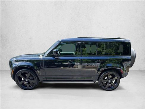 Certified 2025 Land Rover Defender 110 X-Dynamic SE AWD/4WD image 8