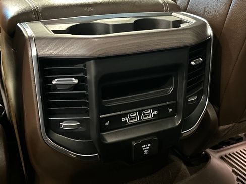 Used 2025 RAM 1500 Laramie AWD/4WD image 31