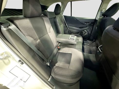 Used 2025 Subaru Outback Premium AWD/4WD image 29