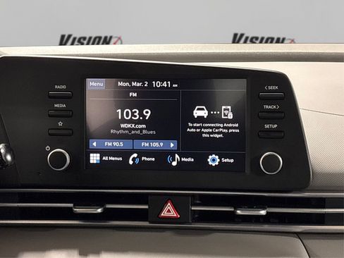 Certified 2025 Hyundai Elantra SE image 19