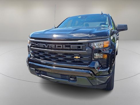Used 2022 Chevrolet Silverado 1500 Custom AWD/4WD image 4
