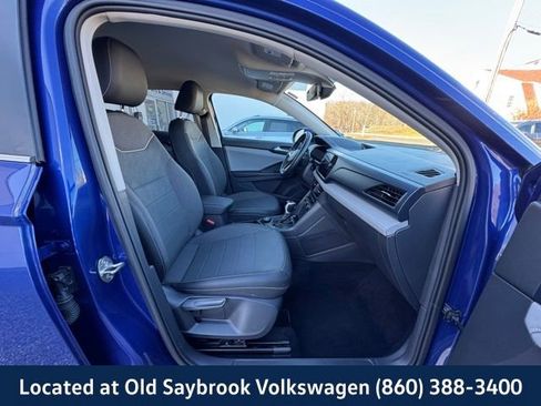 Certified 2024 Volkswagen Taos SE image 23