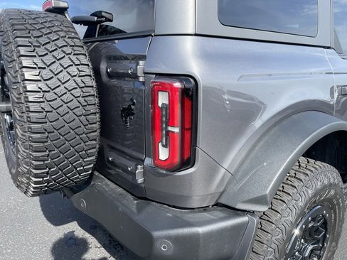 Used 2022 Ford Bronco Wildtrak image 41