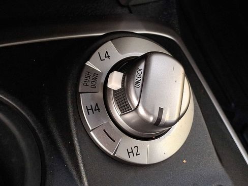 Used 2016 Toyota 4Runner SR5 image 21