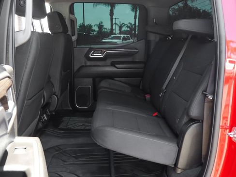 Used 2025 Chevrolet Silverado 1500 LT RWD image 37