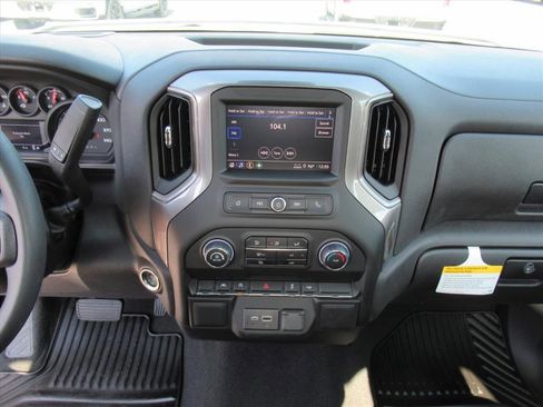 New 2025 Chevrolet Silverado 1500 W/T image 17