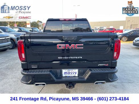 Used 2024 GMC Sierra 1500 AT4 w/ Technology Package image 4