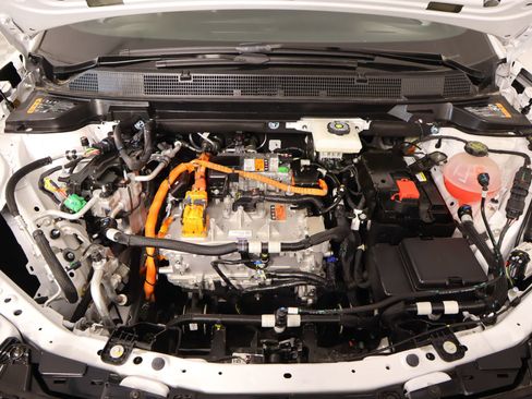 Used 2025 Chevrolet Equinox EV LT w/ LPO, Blackout Package image 19