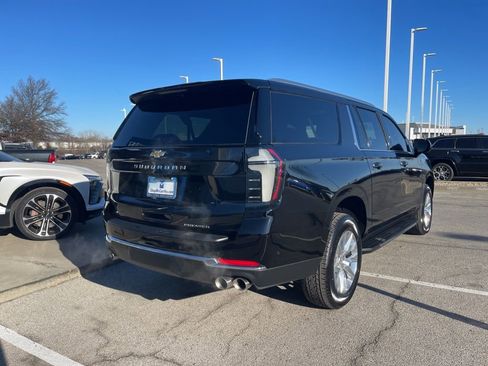 New 2026 Chevrolet Suburban Premier image 3