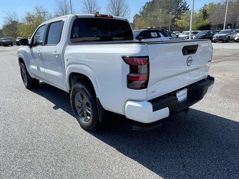 New 2026 Nissan Frontier SV w/ All-Weather Content Package AWD/4WD image 5