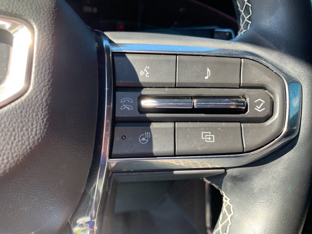 Used 2025 GMC Acadia Denali w/ Super Cruise Package AWD/4WD image 29