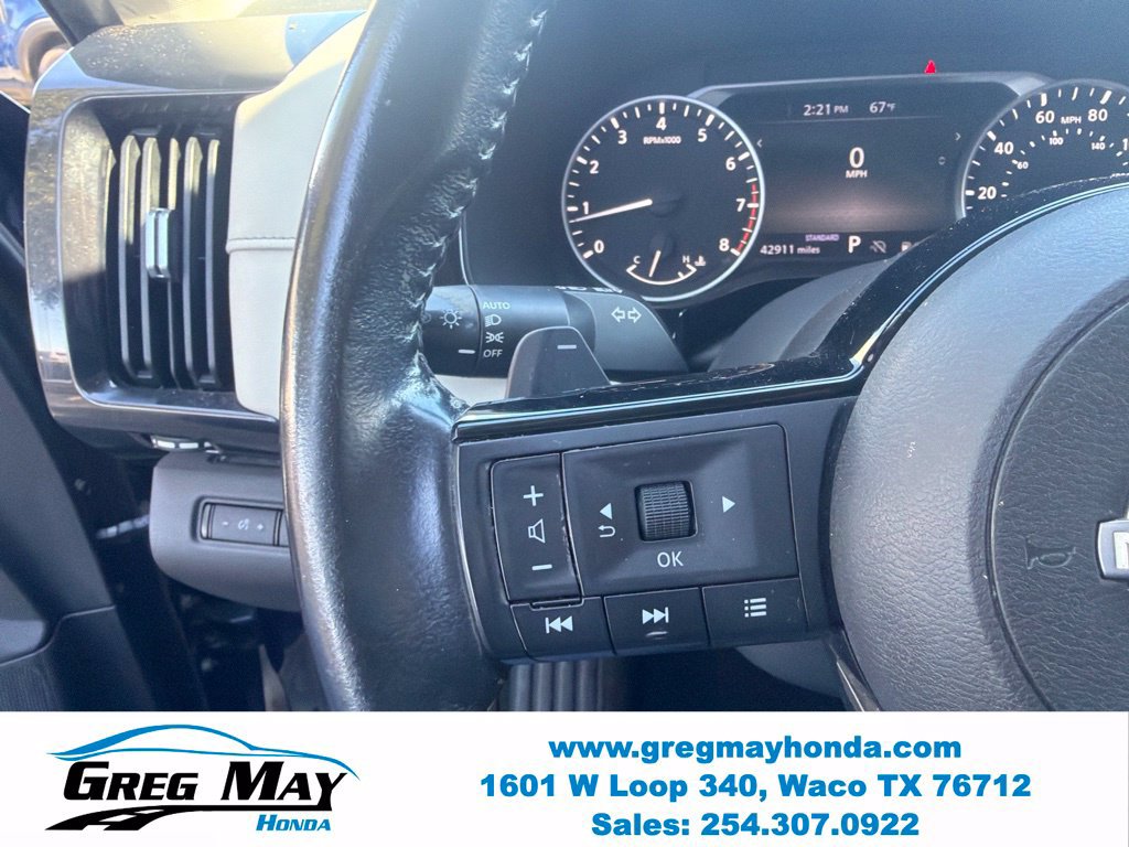 Used 2022 Nissan Pathfinder SV FWD image 16