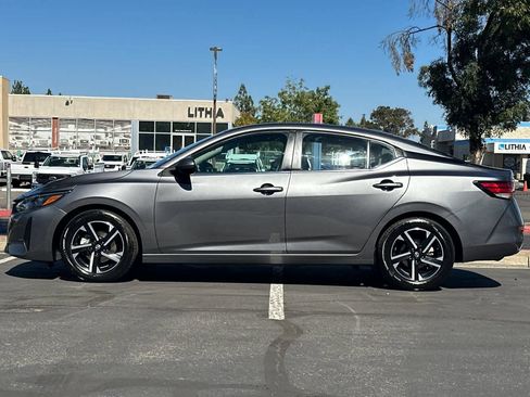 Used 2024 Nissan Sentra SV FWD image 6