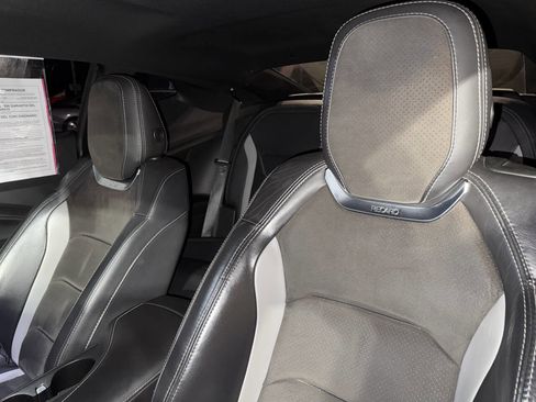 Used 2018 Chevrolet Camaro SS image 15