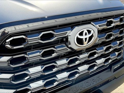 Used 2024 Toyota Tundra Platinum AWD/4WD image 35