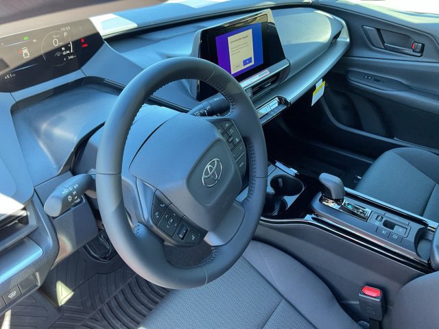New 2027 Toyota Prius LE FWD image 16