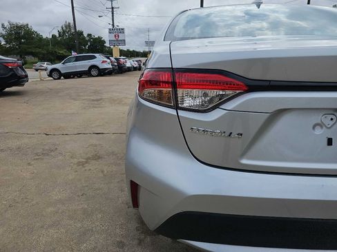 Used 2024 Toyota Corolla LE image 20
