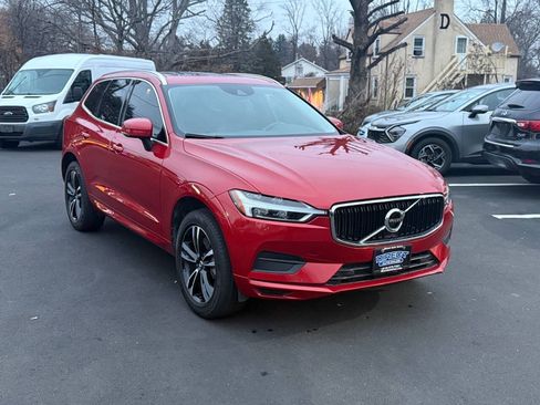 Used 2020 Volvo XC60 T6 Momentum AWD/4WD image 2