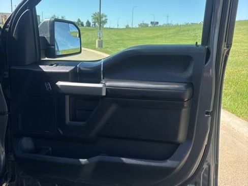 Used 2019 Ford F150 XLT w/ Equipment Group 302A Luxury AWD/4WD image 13