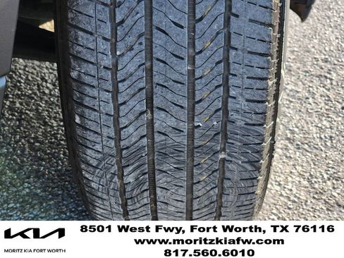 Used 2023 Chevrolet Traverse LS FWD image 10