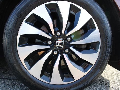 Used 2015 Honda Accord Touring image 23